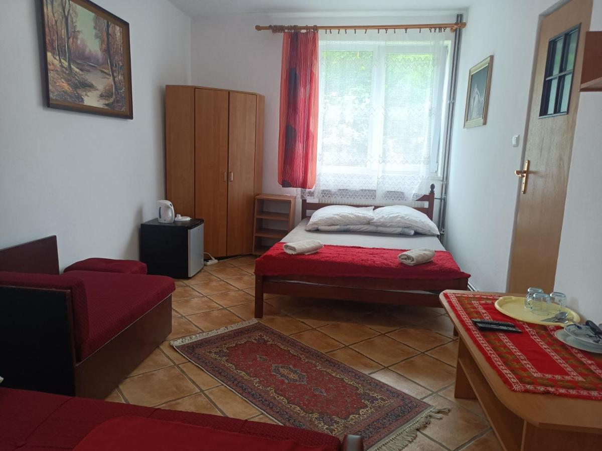 Appartement Jasionka à Ustrzyki Dolne Extérieur photo